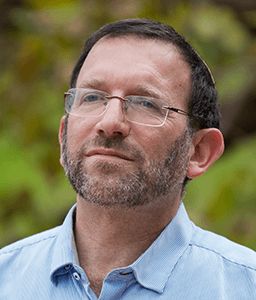 הרב צבי קורן